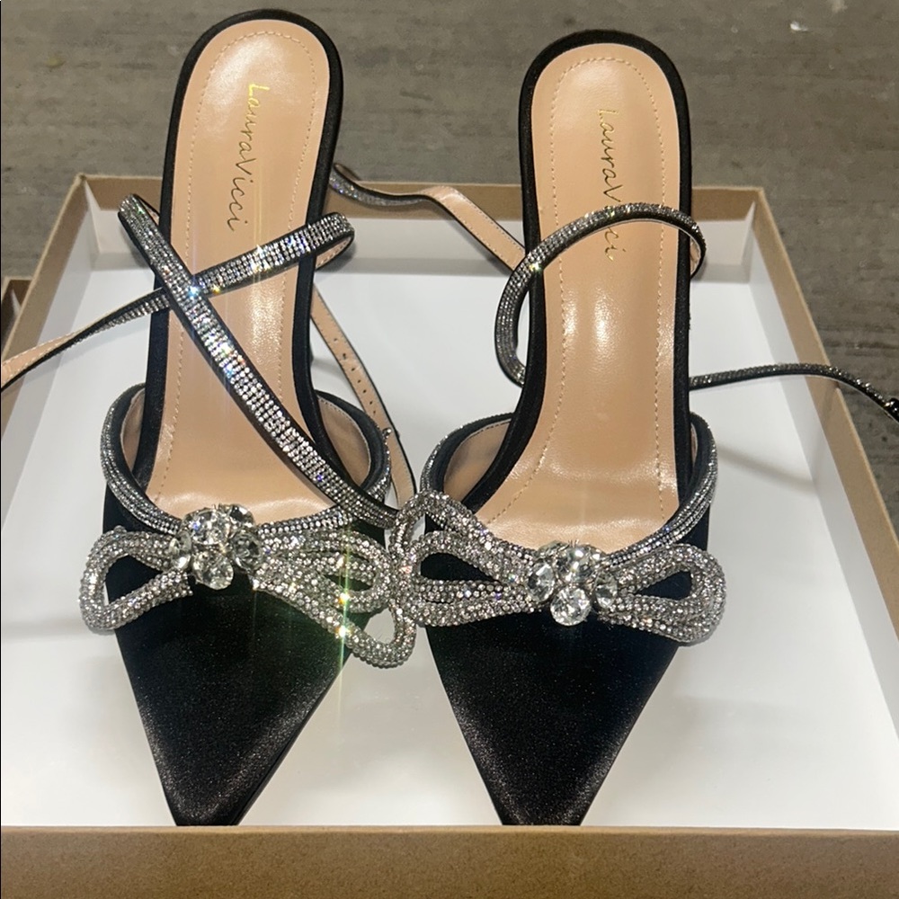 NWOT Black Rhinestone Bow Heels